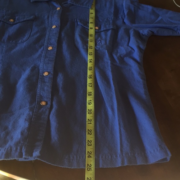 Oakley Flannel with detailed snaps - Picture 11 of 12